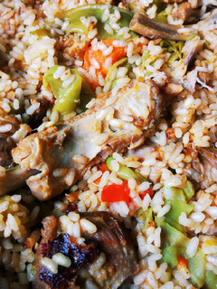 Una foto de Arroz con costillas de cerdo