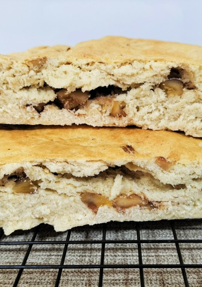Una foto de Pan plano de nueces en microondas y airfryer