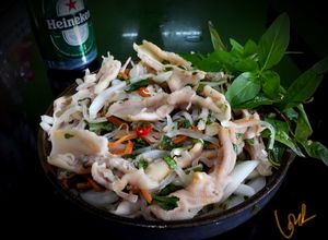 Hình của món Nộm chân vịt rút xương.