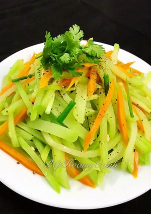 Hình của món Su Su Cà Rốt Xào Tỏi.