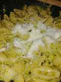 Conchiglie, al broccolo romano, acciughe,  e pesto di mandorle
