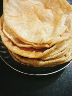 पूरी (poori recipe in Hindi) रेसिपी मुख्य फोटो