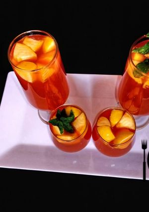 A picture of Apple ice tea.