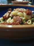 Mezze penne rigate ai pisellini