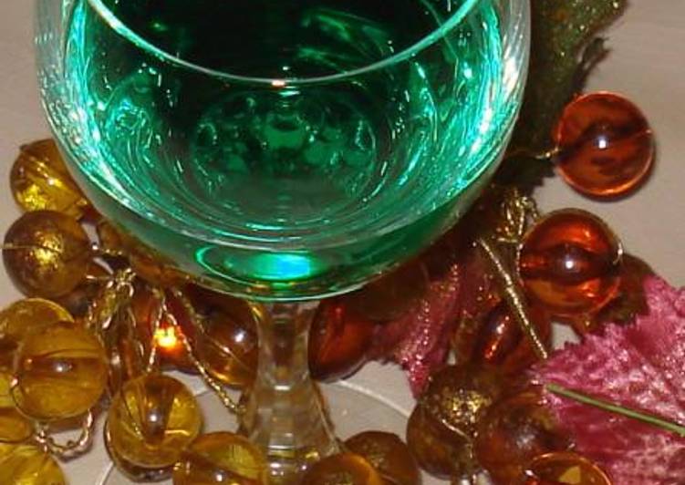 Recipe of Quick Liqueur with spearmint and mint