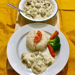 A picture of Creamy garlic mushroom.