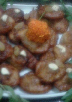 A picture of Aate ke gulgule.