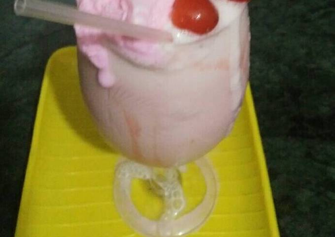 Strawberry vanilla milk shake