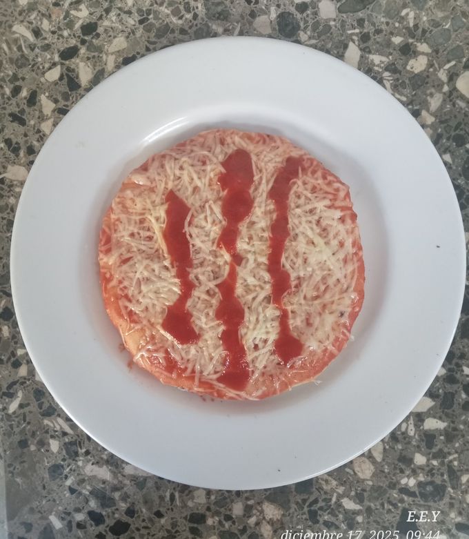 Una foto de Pizza cubana 🍕 🇨🇺