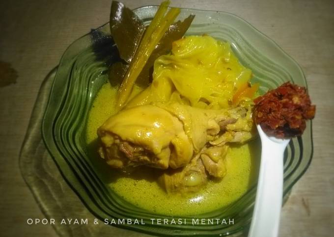 Opor Ayam + Sambal Terasi Mentah