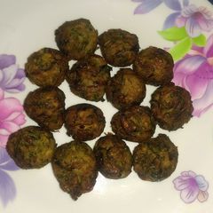 A picture of Saunf potatoes balls.