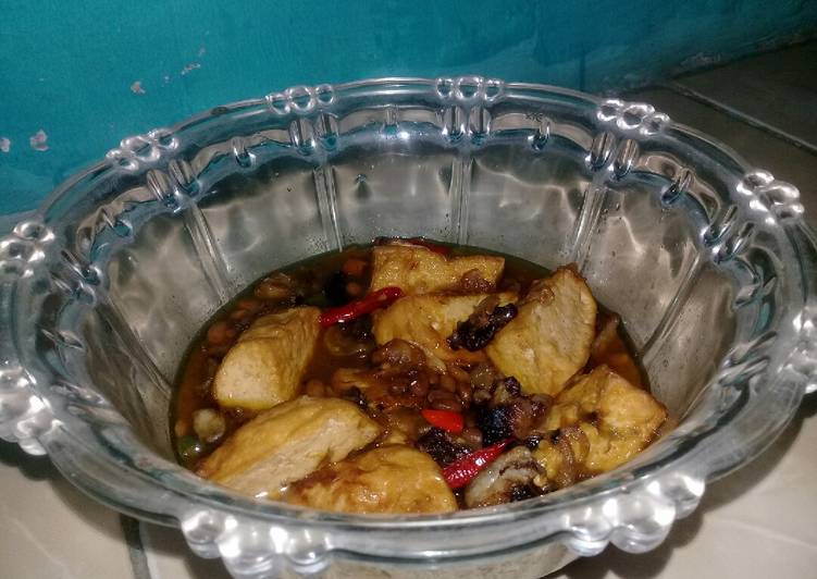 Tahu bumbu tauco pedas