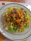 Ensalada de surimi con aguacate y mango