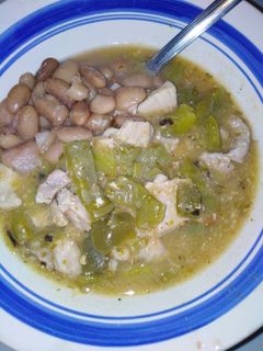 Una foto de Puerco y nopales en salsa verde