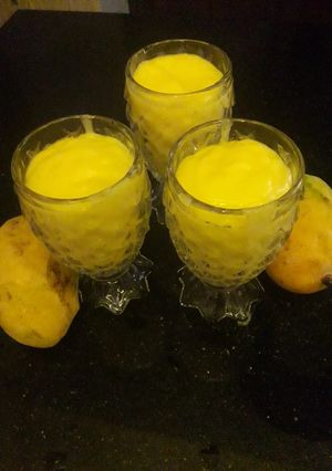 A picture of Mango yoghurt smoothie.