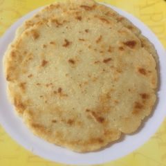 A picture of Makai ki roti.