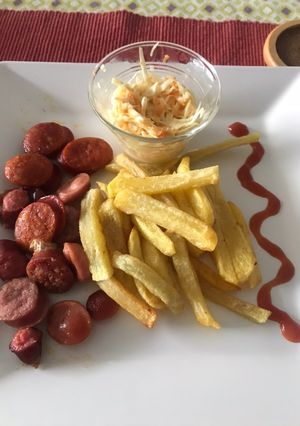 Una foto de Salchipapas