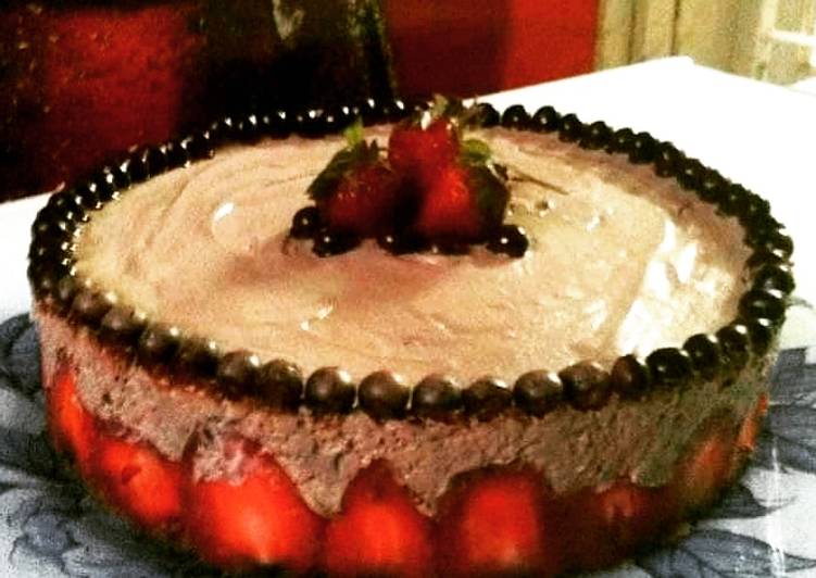 Chocolate strawberry mousse cake🍓🎂