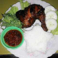 A picture of 🍁AYAM BAKAR BUMBU REMPAH NAN LEGIT ala vina🍁.
