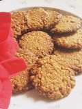 Vegan Cookies with Oats, Honey, and Cinnamon
