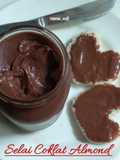 Selai coklat almond