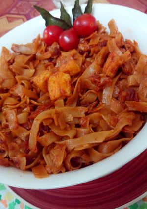 A picture of Kuey teow goreng (chinese food).