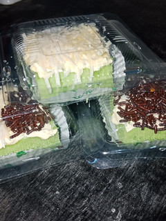 Foto resep Cake potong ekonomis (bolu pandan)