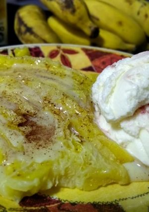 Foto de Banana Quente Com Sorvete
