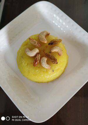 रवा केसरी (rava kesari recipe in hindi) रेसिपी मुख्य फोटो