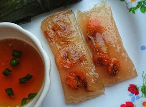 Hình của món Bánh bột lọc gói lá.