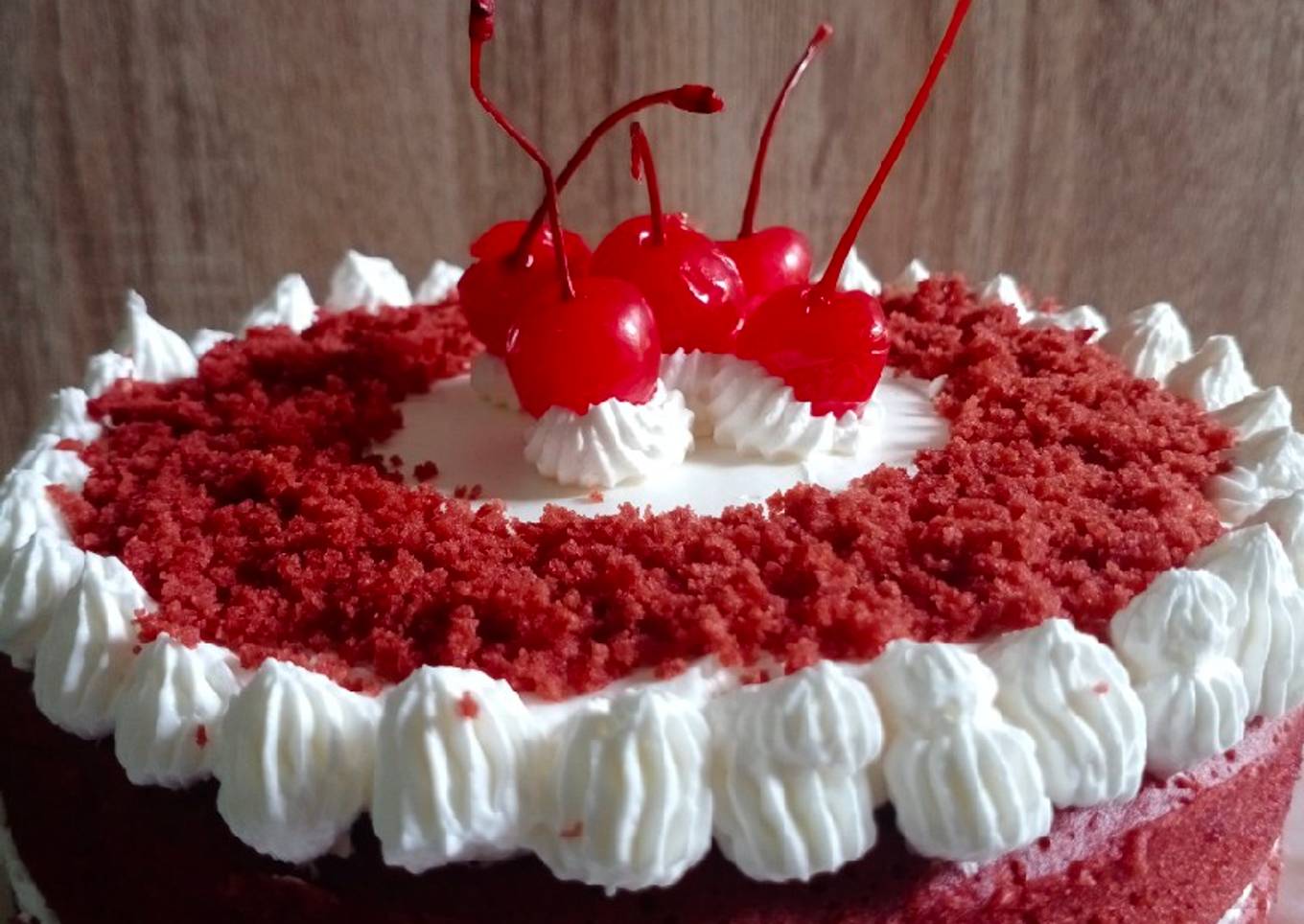 61. Red velvet cake kukus