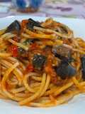 Spaghetti con Pomodori Freschi, 'Nduja di Spilinga e Melanzane