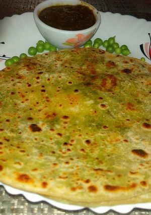 A picture of Green peas.Matarsutir Parata/Peas Paratha.
