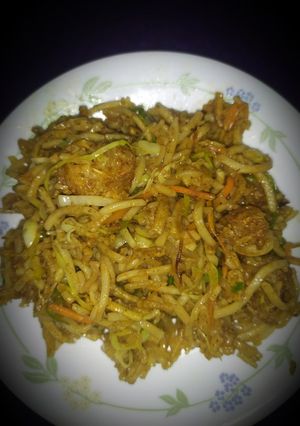 ચાઈનીઝ ભેળ (Chinese Bhel Recipe In Gujarati) રેસીપી મુખ્ય ફોટો