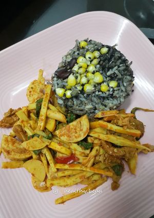 รูปของ (คลีน)ผัดกะเพราหน่อไม้อกไก่ยอ