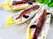 Una foto de endivias con anchoa