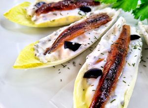 Foto principal de Endivias rellenas de anchoas y queso
