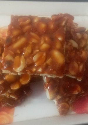 A picture of Peanut chikki.