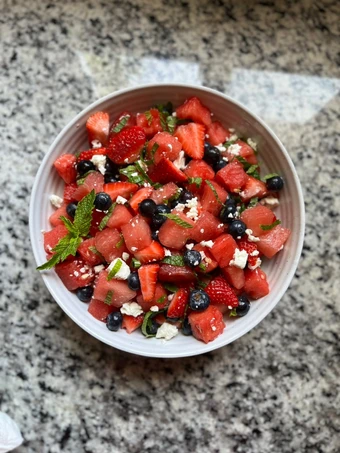 Easy Steps to Make Mudah Semangka strawberry blueberry feta dan salad mint which Delicious