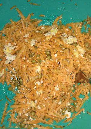 Una foto de Ensalada vegetariana económica 🍲🥙🥚