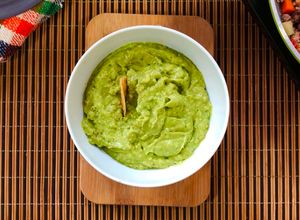 Una foto de Guacamole con Tomate Tatemado