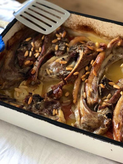 Una foto de Chuletas de cordero al horno - receta tradicional