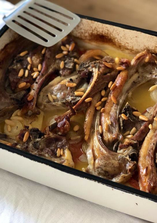 Una foto de Chuletas de cordero al horno - receta tradicional