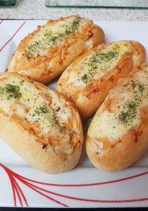 A picture of My Crusty Stuffed Bread Lunch 😘.