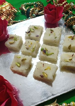 A picture of Coconut milk barfi.