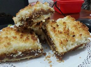 Una foto de Tarta de coco y dulce de leche FÁCIL !