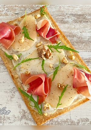 Une photo de Tarte fine à la poire /ricotta