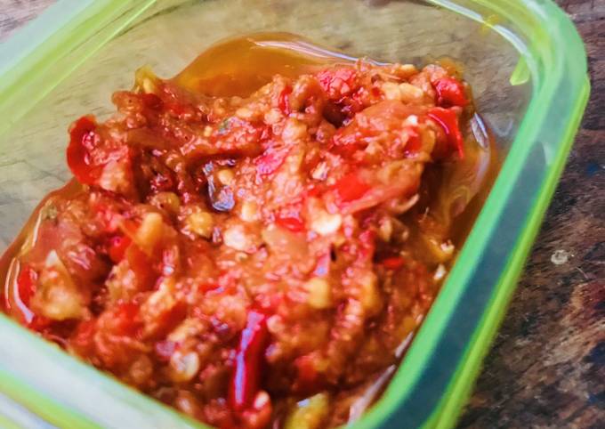 Sambal luat