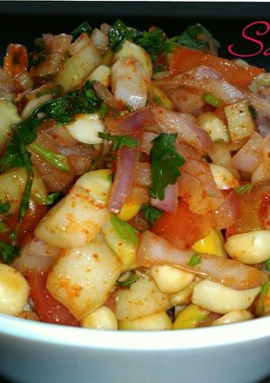A picture of Mango peanuts Salad.