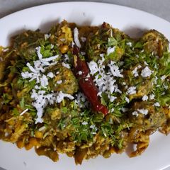 A picture of Surti tuvar dana methi muthiya.